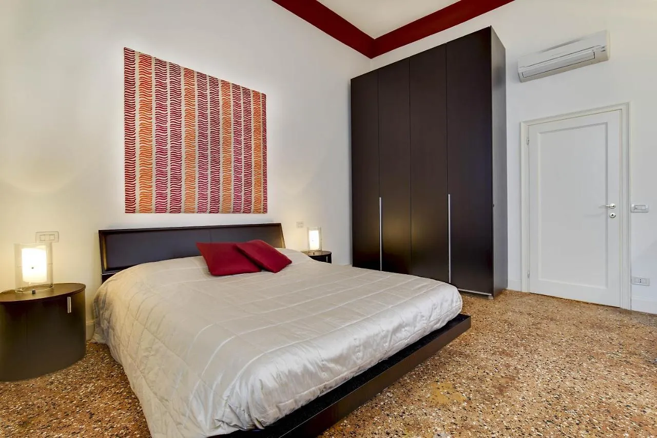 Ca' Amalia San Marco Venetian Apartment M027042932  Venedig