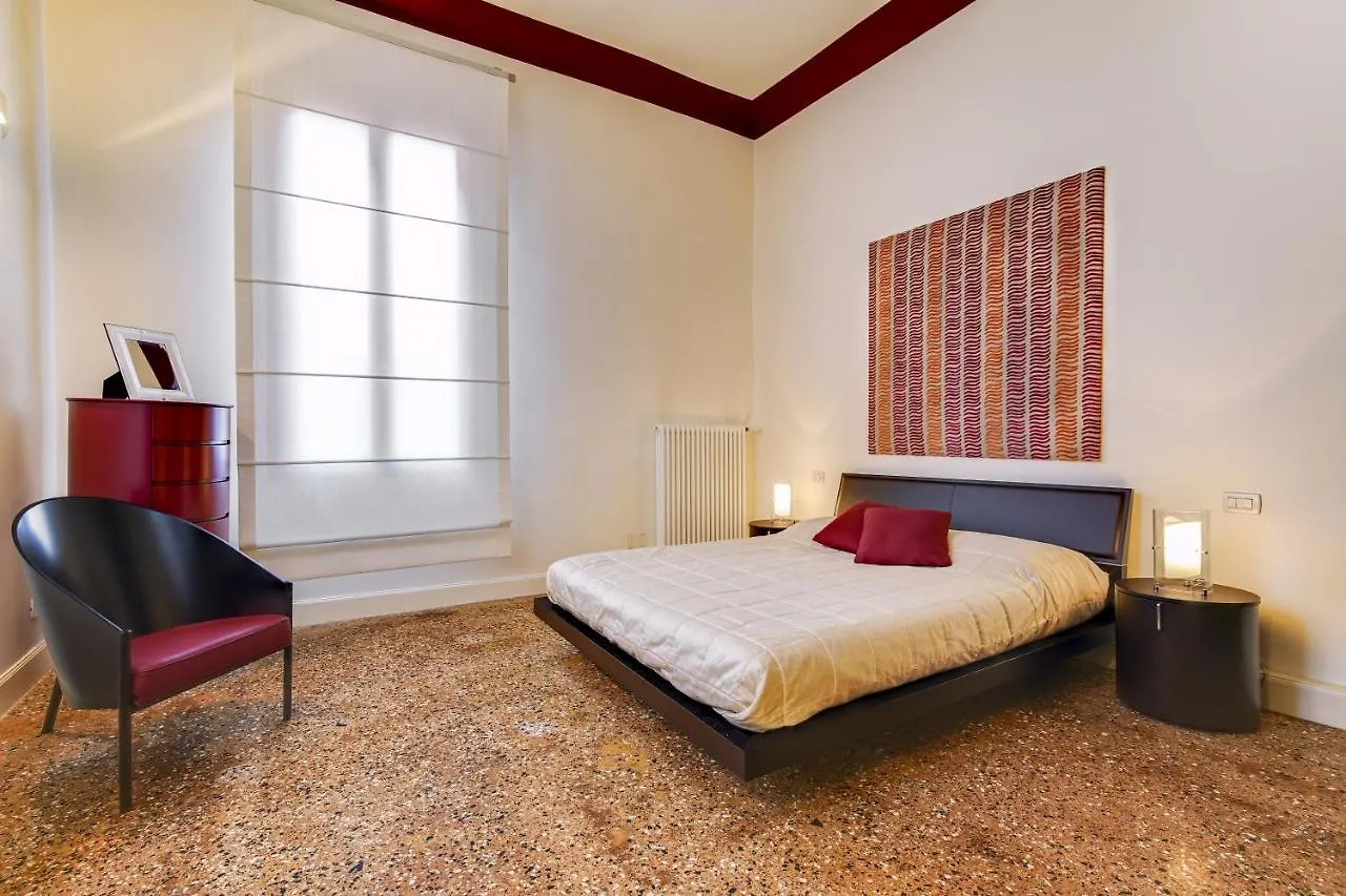 Ca' Amalia San Marco Venetian Apartment M027042932 0*, Venice Italy